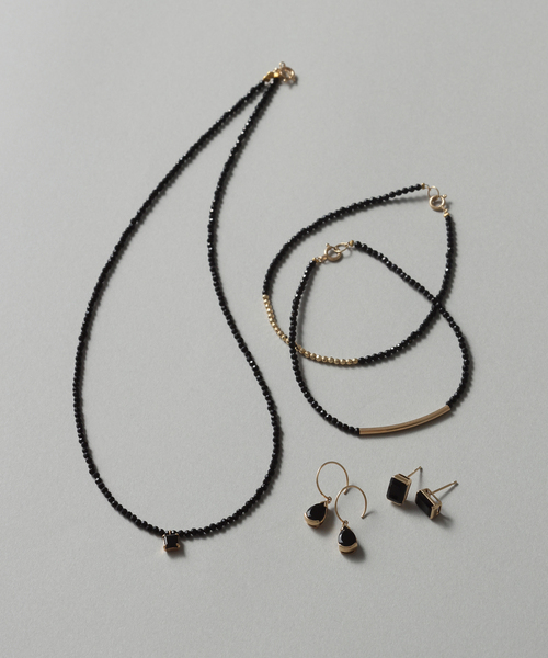 Lilas(リラ)の「ゴールドパイプオニキスブレスレット K10(ブレスレット・レディース・ゴールド・FREE)」の11枚目の写真