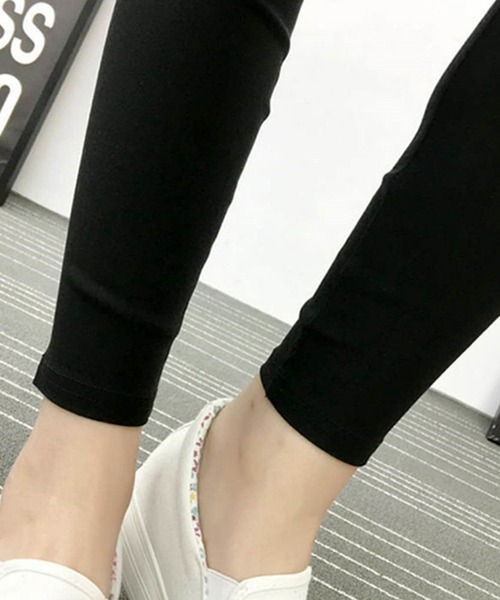 Blanc de Blue（ブランドブルー）の「ウエストゴムストレッチ極細スキニー細見えレギンスパンツ（その他パンツ・レディース・ブラック・XX-LARGE/X-LARGE/LARGE/MEDIUM/SMALL）」の5枚目の写真