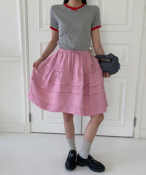 UNE MANSION(ユヌマンション)の「【UNE ORIGINAL HAND MADE】ティアードタックボリュームミニスカート(スカート・レディース・ベージュ/ピンク/ブラック・FREE)」の8枚目の写真
