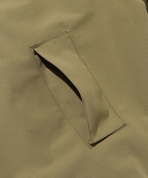 ADAM ET ROPE'（アダムエロペ）の「《別注》【Barbour/バブアー】REVERSIBLE TRANSPORT（ブルゾン・メンズ・ベージュ・40/38/36）」の9枚目の写真