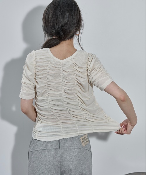 THE YOn(ザヨン)の「2WAYシャーリングシアーハーフスリーブカーディガン(Tシャツ/カットソー・レディース・オレンジ/ブラック/アイボリー・FREE)」の9枚目の写真