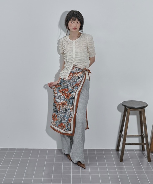 THE YOn(ザヨン)の「2WAYシャーリングシアーハーフスリーブカーディガン(Tシャツ/カットソー・レディース・オレンジ/ブラック/アイボリー・FREE)」の20枚目の写真