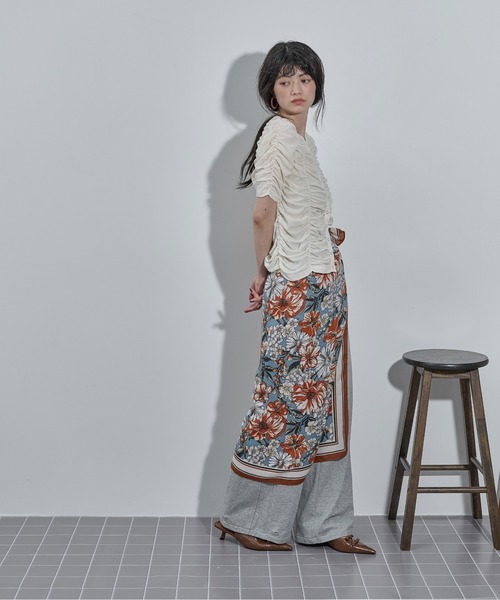 THE YOn(ザヨン)の「2WAYシャーリングシアーハーフスリーブカーディガン(Tシャツ/カットソー・レディース・オレンジ/ブラック/アイボリー・FREE)」の21枚目の写真