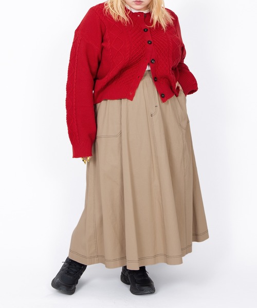 PUNYUS(プニュズ)の「ステッチフレアロングスカート(スカート・レディース・ブラック/カーキ/ピンク/ベージュ・2/3/4/1)」の15枚目の写真