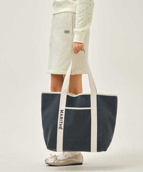 MARITHE + FRANCOIS GIRBAUD(マリテフランソワジルボー)の「REGULAR LOGO BIG COTTON BAG(トートバッグ・レディース・ブルー/ナチュラル/ストライプ・フリー)」の10枚目の写真