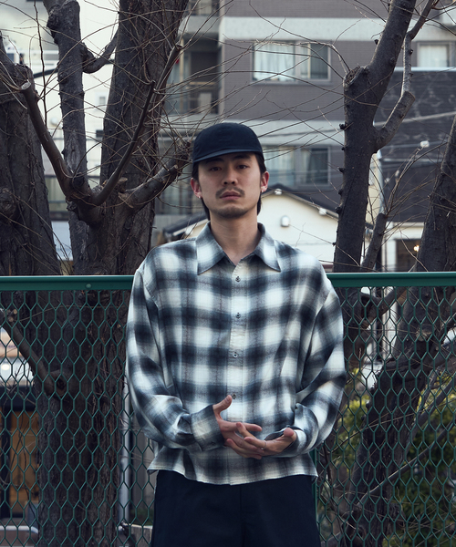 WISM（ウィズム）の「NAMELESSNESS / ネームレスネス RAYON LONG SLEEVE SHIRT（シャツ/ブラウス・メンズ・ブラック/ブルー系その他・3/2）」の5枚目の写真