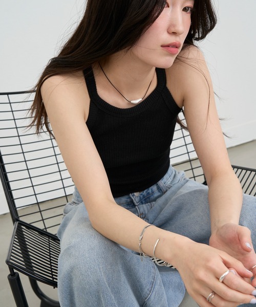 NUJOH(ヌゾ)の「Rib Knit Sleeveless Top / リブニットスリーブレストップスアクリル100(タンクトップ・レディース・ピンク/ホワイト/イエロー/ブラック/グレー・FREE)」の14枚目の写真