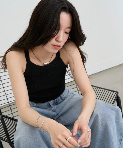 NUJOH(ヌゾ)の「Rib Knit Sleeveless Top / リブニットスリーブレストップスアクリル100(タンクトップ・レディース・ピンク/ホワイト/イエロー/ブラック/グレー・FREE)」の15枚目の写真