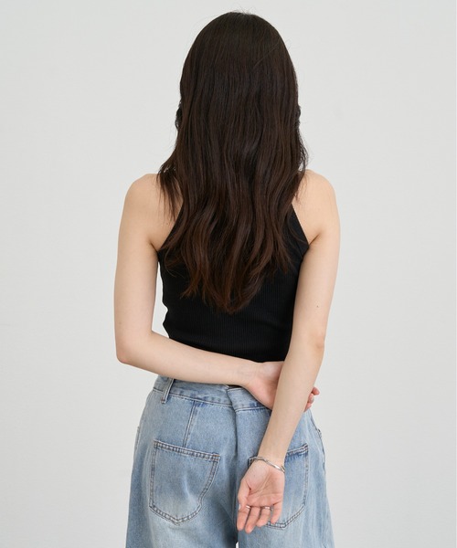 NUJOH(ヌゾ)の「Rib Knit Sleeveless Top / リブニットスリーブレストップスアクリル100(タンクトップ・レディース・ピンク/ホワイト/イエロー/ブラック/グレー・FREE)」の12枚目の写真