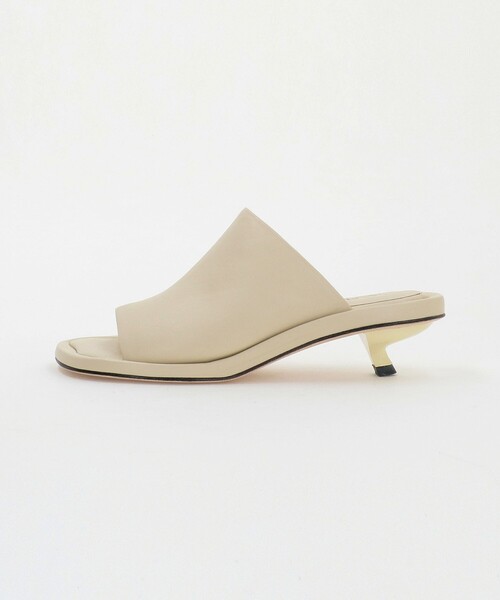 JVAM(ジェーヴィエーエム)の「<JVAM>DELIA MULE< Select by EMMEL REFINES >(サンダル・レディース・オフホワイト/ブラック/ライトブルー・36/38/37)」の1枚目の写真