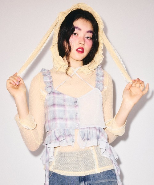 Candy Stripper(キャンディストリッパー)の「BUNNY EARS LACY トップス(Tシャツ/カットソー・レディース・ブラック/オフホワイト/ベージュ・FREE)」の3枚目の写真