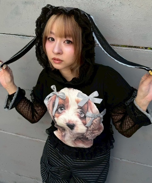 Candy Stripper(キャンディストリッパー)の「BUNNY EARS LACY トップス(Tシャツ/カットソー・レディース・ブラック/オフホワイト/ベージュ・FREE)」の1枚目の写真
