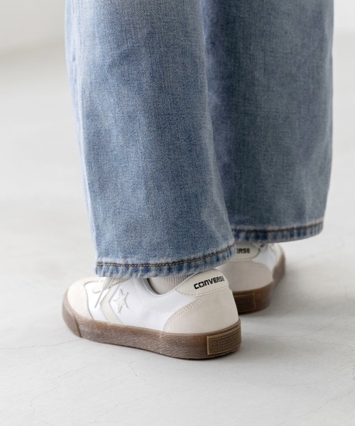 CONVERSE（コンバース）の「CONVERSE コンバース ROADCLASSIC ロードクラシック SK SY OX ローカット スニーカー（スニーカー・レディース・ホワイト/ブラック・23.0cm/23.5cm/24.0cm/24.5cm/25.0cm/25.5cm/26.0cm）」の13枚目の写真
