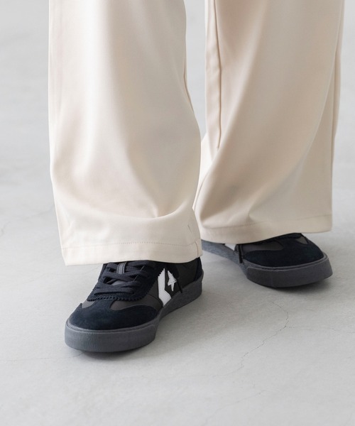 CONVERSE（コンバース）の「CONVERSE コンバース ROADCLASSIC ロードクラシック SK SY OX ローカット スニーカー（スニーカー・レディース・ホワイト/ブラック・23.0cm/23.5cm/24.0cm/24.5cm/25.0cm/25.5cm/26.0cm）」の20枚目の写真
