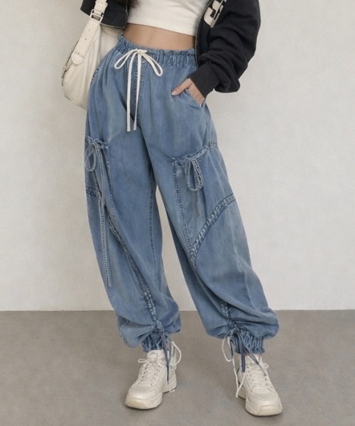 NANEA(ナネア)の「ドロストリボン デザインワイドデニムパンツ(デニムパンツ・レディース・ブルー/ブラック・X-LARGE/LARGE)」の11枚目の写真