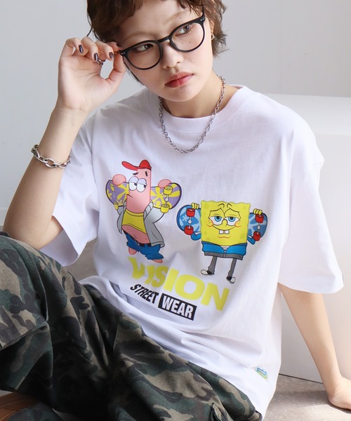 VISION STREET WEAR(ヴィジョンストリートウェア)の「【VISION STREET WEAR/ヴィジョンストリートウェア】×【SpongeBob/スポンジボブ】グラフィックプリント半袖アートワークTシャツ(Tシャツ/カットソー・メンズ・サックスブルー系1/イエロー系1/ピンク系1/ブラック系1/ホワイト系1/ホワイト系2/ブラック系2・S/M/L/LL)」の2枚目の写真