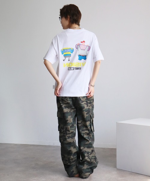VISION STREET WEAR(ヴィジョンストリートウェア)の「【VISION STREET WEAR/ヴィジョンストリートウェア】×【SpongeBob/スポンジボブ】グラフィックプリント半袖アートワークTシャツ(Tシャツ/カットソー・メンズ・サックスブルー系1/イエロー系1/ピンク系1/ブラック系1/ホワイト系1/ホワイト系2/ブラック系2・S/M/L/LL)」の13枚目の写真