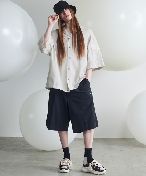 MAISON SPECIAL（メゾンスペシャル）の「《UNISEX》【PERTEX】Prime-Wide One-tuck Shorts/【パーテックス】プライムワイドワンタックショーツ【MAISON SPECIAL/メゾンスペシャル】■セットアップ対応■（その他パンツ・メンズ・ブラック/グレー/チャコールグレー・0/1/2）」の4枚目の写真