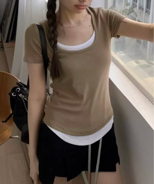 LADY LIKE(レディライク)の「レイヤード風ラウンドネックTシャツ(Tシャツ/カットソー・レディース・ダークグレー/ダークベージュ・M)」の1枚目の写真