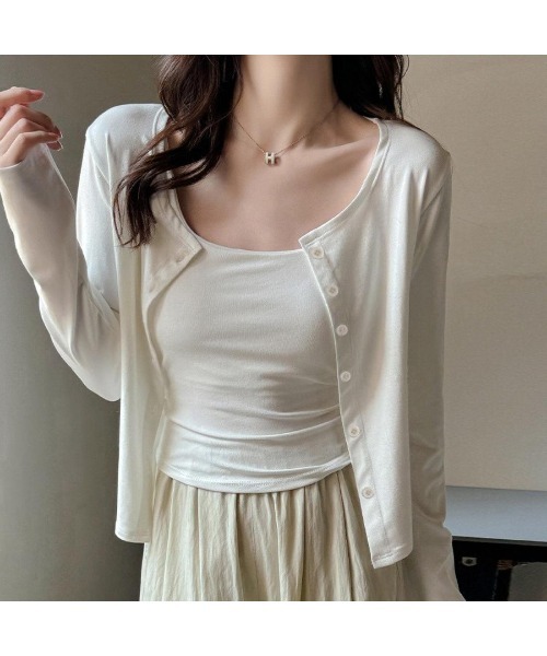 Forcement(フォースメント)の「さらっと羽織れて着まわしやすい、ベーシックなクルーネックUVカットカーデ夏服(カーディガン/ボレロ・レディース・ホワイト/ブラック/クリーム・FREE)」の8枚目の写真