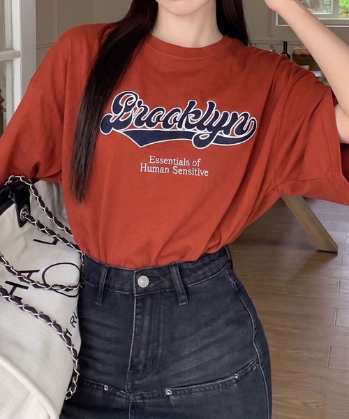 SpRay(スプレイ)の「フェルトロゴBIG Tシャツ(Tシャツ/カットソー・レディース・ダークグリーン/ホワイト/レッド/オートミール/ネイビー・FREE)」の5枚目の写真