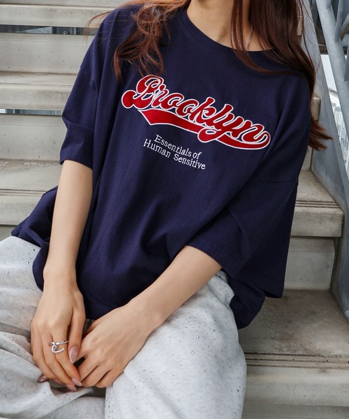 SpRay(スプレイ)の「フェルトロゴBIG Tシャツ(Tシャツ/カットソー・レディース・ダークグリーン/ホワイト/レッド/オートミール/ネイビー・FREE)」の13枚目の写真