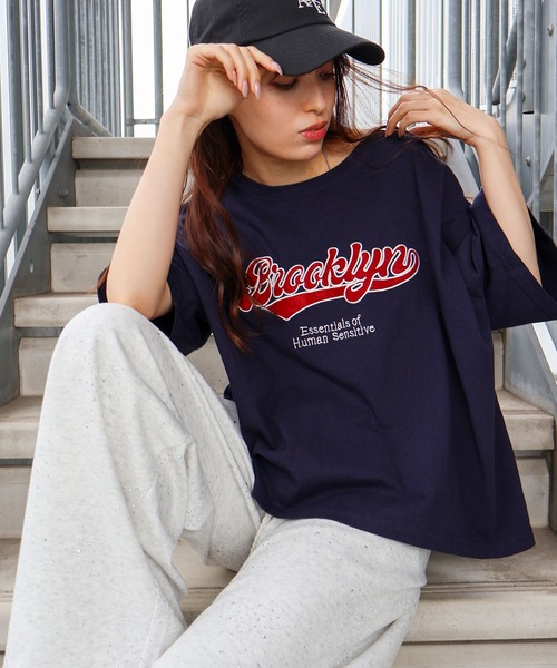 SpRay(スプレイ)の「フェルトロゴBIG Tシャツ(Tシャツ/カットソー・レディース・ダークグリーン/ホワイト/レッド/オートミール/ネイビー・FREE)」の18枚目の写真