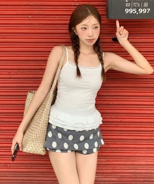 Ritzy(リッツィー)の「ドット柄フリルキャミソールトップス(キャミソール・レディース・ホワイト/グレー・M/L)」の6枚目の写真