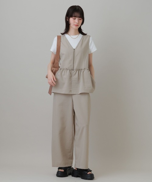 LAKOLE(ラコレ)の「<多機能ウェア>ペプラムZIPオールインワン / 658394(つなぎ/オールインワン・レディース・チャコール/ベージュ/カーキ・LARGE/MEDIUM)」の3枚目の写真