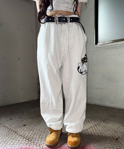ATMARK(アットマーク)の「《フリーサイズ / UNISEX 》ATMARK クラウンロゴサガラ刺繍スウェットパンツ セットアップ可能(スウェットパンツ・メンズ・ブラック系1/ブラック系3/ホワイト系1/ホワイト系2/ホワイト系3/ブラック系2・FREE)」の22枚目の写真