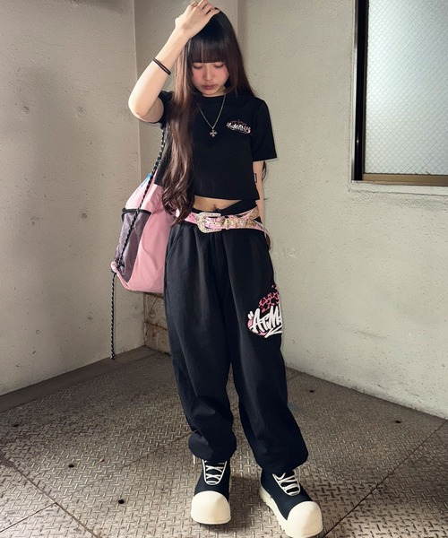 ATMARK(アットマーク)の「《フリーサイズ / UNISEX 》ATMARK クラウンロゴサガラ刺繍スウェットパンツ セットアップ可能(スウェットパンツ・メンズ・ブラック系1/ブラック系3/ホワイト系1/ホワイト系2/ホワイト系3/ブラック系2・FREE)」の21枚目の写真