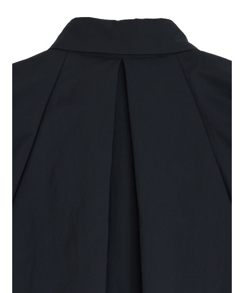 Ameri(アメリ)の「MEDI BALLOON SHOULDER GATHER BLOUSE(シャツ/ブラウス・レディース・ホワイト/ネイビー/マルチ・SMALL/MEDIUM)」の14枚目の写真
