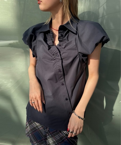 Ameri(アメリ)の「MEDI BALLOON SHOULDER GATHER BLOUSE(シャツ/ブラウス・レディース・ホワイト/ネイビー/マルチ・SMALL/MEDIUM)」の20枚目の写真