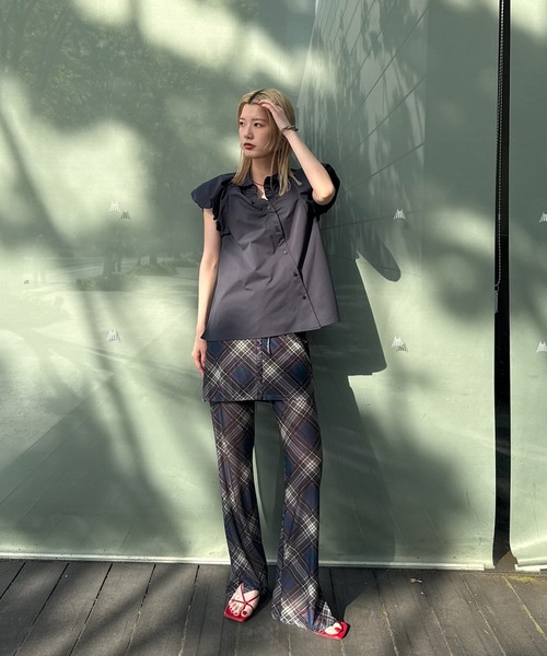 Ameri(アメリ)の「MEDI BALLOON SHOULDER GATHER BLOUSE(シャツ/ブラウス・レディース・ホワイト/ネイビー/マルチ・SMALL/MEDIUM)」の21枚目の写真