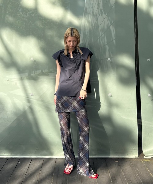 Ameri(アメリ)の「MEDI BALLOON SHOULDER GATHER BLOUSE(シャツ/ブラウス・レディース・ホワイト/ネイビー/マルチ・SMALL/MEDIUM)」の22枚目の写真