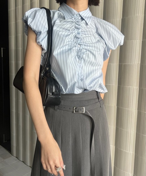 Ameri(アメリ)の「MEDI BALLOON SHOULDER GATHER BLOUSE(シャツ/ブラウス・レディース・ホワイト/ネイビー/マルチ・SMALL/MEDIUM)」の16枚目の写真
