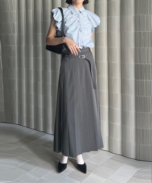 Ameri(アメリ)の「MEDI BALLOON SHOULDER GATHER BLOUSE(シャツ/ブラウス・レディース・ホワイト/ネイビー/マルチ・SMALL/MEDIUM)」の17枚目の写真