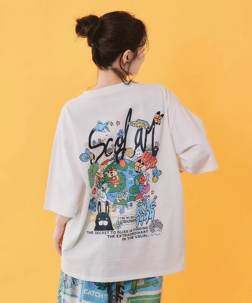 ScoLar(スカラー)の「ScoLar/スカラー ワールド柄 ポケットTEE(Tシャツ/カットソー・レディース・ホワイト/イエロー・FREE)」の10枚目の写真