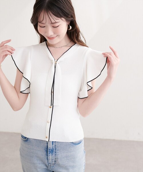 natural couture(ナチュラルクチュール)の「ラッフルボウタイニット(ニット/セーター・レディース・ラベンダー/ブラック/サックスブルー/オフホワイト・FREE)」の2枚目の写真