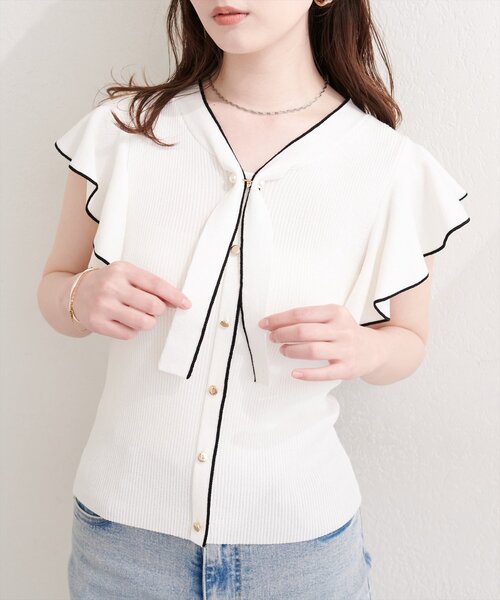 natural couture(ナチュラルクチュール)の「ラッフルボウタイニット(ニット/セーター・レディース・ラベンダー/ブラック/サックスブルー/オフホワイト・FREE)」の5枚目の写真
