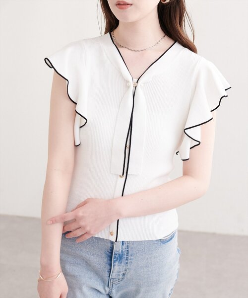 natural couture(ナチュラルクチュール)の「ラッフルボウタイニット(ニット/セーター・レディース・ラベンダー/ブラック/サックスブルー/オフホワイト・FREE)」の6枚目の写真