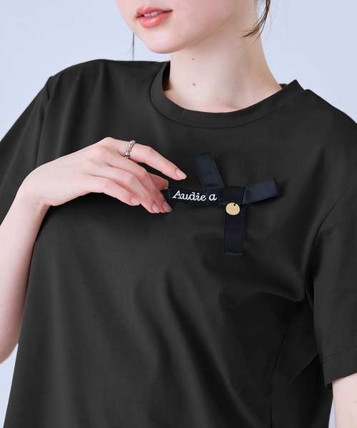 Audie a Muses(オーディアミューズ)の「Audie a Musesロゴ入りリボンカットソー(Tシャツ/カットソー・レディース・オフホワイト/ブラック/ブラウン・38/42)」の6枚目の写真