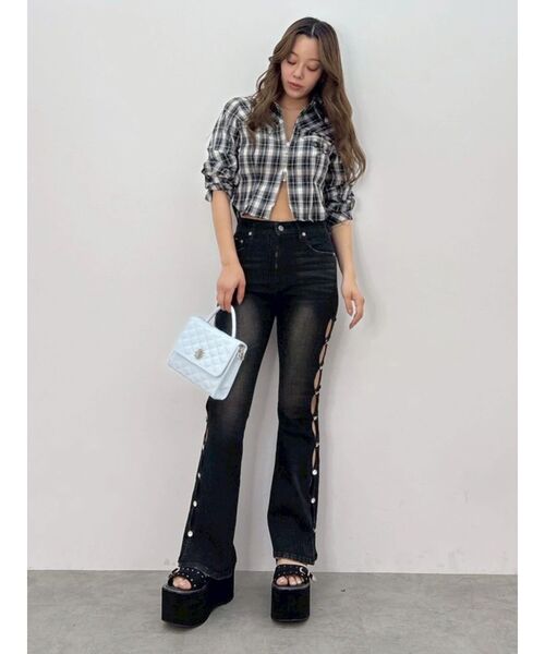 EVRIS(エヴリス)の「【厚底】スタッズモチーフプラットフォームサンダル(サンダル・レディース・その他1/ブラック/アイボリー・MEDIUM/LARGE/SMALL)」の21枚目の写真