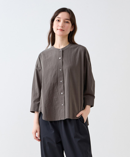 LOGEMENT DE CLAIRE（ロジュモンドクレール）の「7分袖バンドカラーシャツ（シャツ/ブラウス・レディース・オフホワイト/グレー/イエロー/ミント/ブラウン/ライトベージュ/ブルー・FREE）」の2枚目の写真