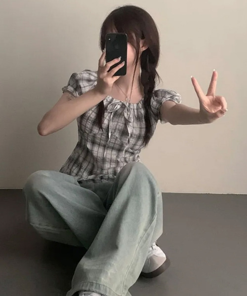VIVID LADY（ビビッドレディー）の「チェック アシンメトリーフレアヘム 半袖ブラウス（シャツ/ブラウス・レディース・ブラック/アイボリー・FREE）」の3枚目の写真