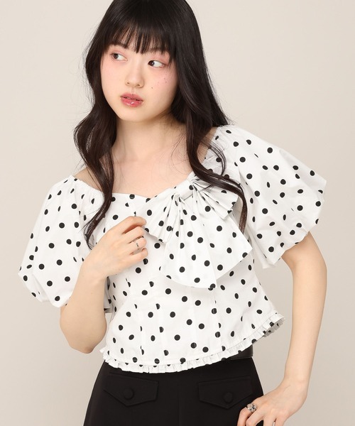 Heather(ヘザー)の「リボンモチーフブラウス(半袖) 1051935(シャツ/ブラウス・レディース・ブルー/オフホワイト/ドット・FREE)」の1枚目の写真