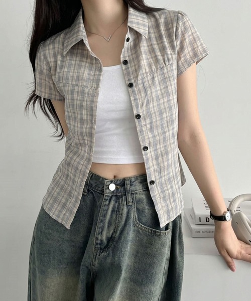 SpRay（スプレイ）の「【秋カラー/スタイルアップ】チェックショートスリーブシャツ（シャツ/ブラウス・レディース・ネイビー/カーキ/ベージュ・FREE）」の2枚目の写真