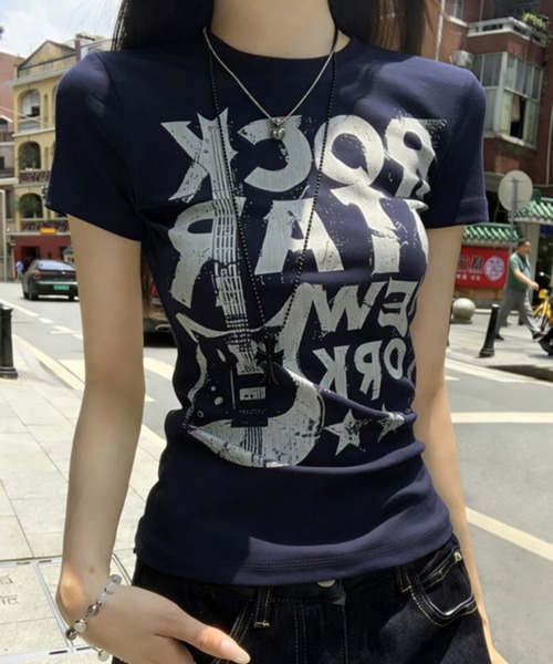 gossip!ロサンゼルス(ゴシップロサンゼルス)の「【Y2Kガーリー】 グラフィックロゴプリントピチT(Tシャツ/カットソー・レディース・ネイビー/ブラック/ホワイト・M)」の3枚目の写真