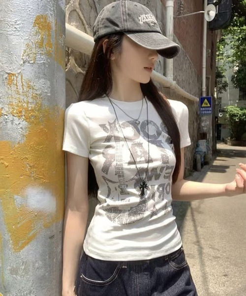 gossip!ロサンゼルス(ゴシップロサンゼルス)の「【Y2Kガーリー】 グラフィックロゴプリントピチT(Tシャツ/カットソー・レディース・ネイビー/ブラック/ホワイト・M)」の12枚目の写真