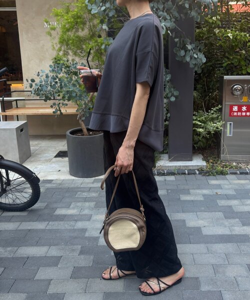 Jena espace merveilleux(ジェナ エスパスメルヴェイユ)の「サークル切替カットソー(Tシャツ/カットソー・レディース・オフホワイト/チャコールグレー・FREE)」の12枚目の写真